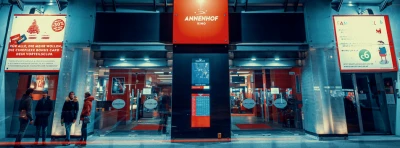 A grazi Annenhof Cineplexx adta az ötletet a cikkhez. Innen indult a gondolat, hogy vajon hogyan működhetnek gazdaságosan a kisebb osztrák városok multiplexei.