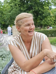 „Én egyszerűen szeretek moziba járni” - Interjú Buda Andreával - Beszélgetés egy mozis hivatásról, a mozi szerethető világáról és egy nagy hálózat emberarcú oldaláról