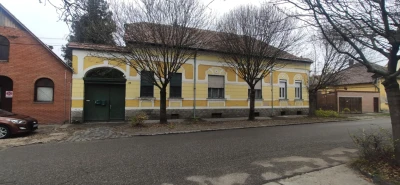 Kevesen tudják, de 1938 nyarán itt nyári mozi nyílt és két idényt élt meg. (Hosszú utca)