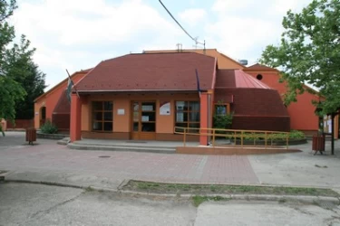 Erdei Ferenc Közösségi Színtér, Pitvaros